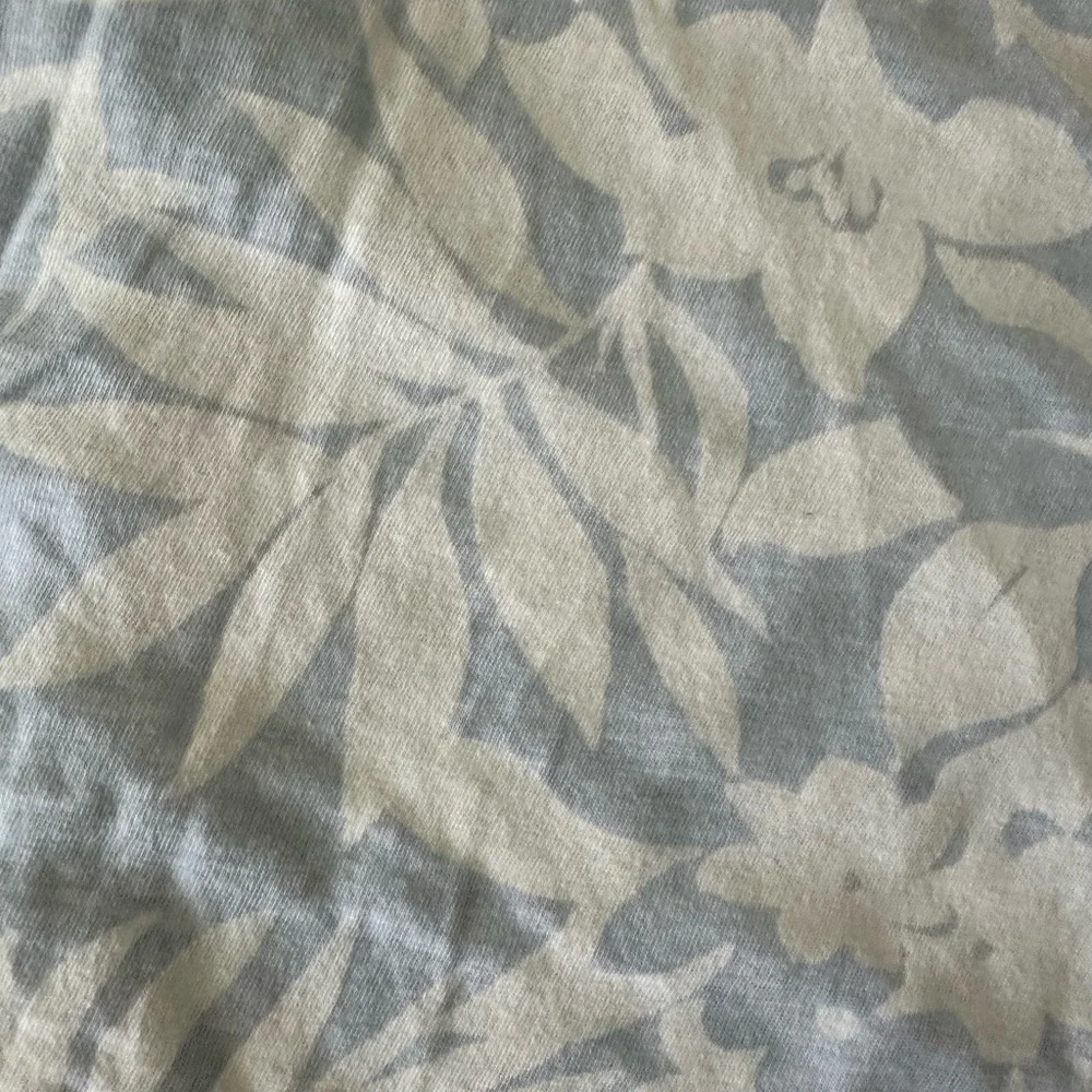 Aerie Blue and White Hawaiian Print Short Sleeve T-Shirt - Picture 3 of 3